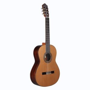 Altamira guitare classique N400 1-4 livrée en étui